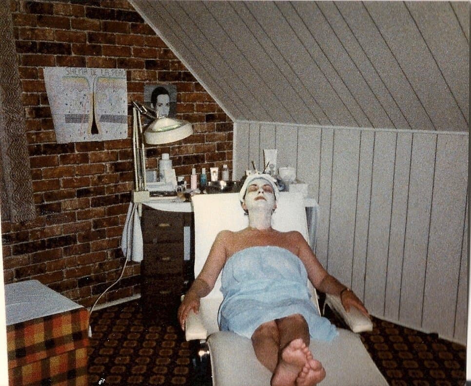Un soin du visage dans le premier salon de Julie