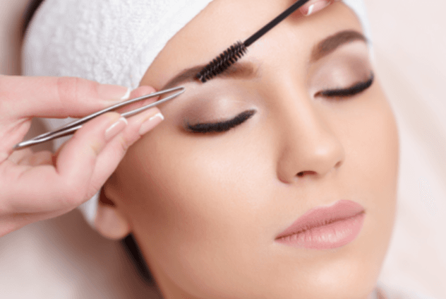 Épilation – Sourcils (Nettoyage)