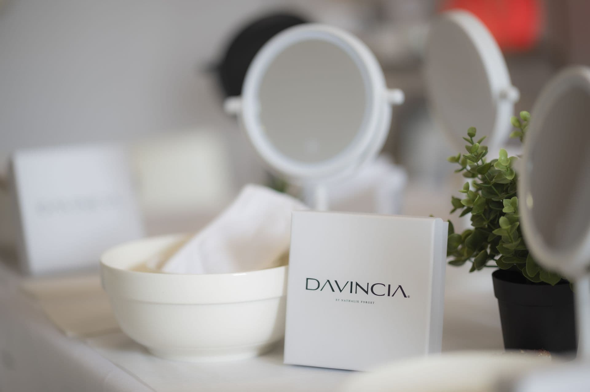 Accessoires de soin et présentation Davincia au salon